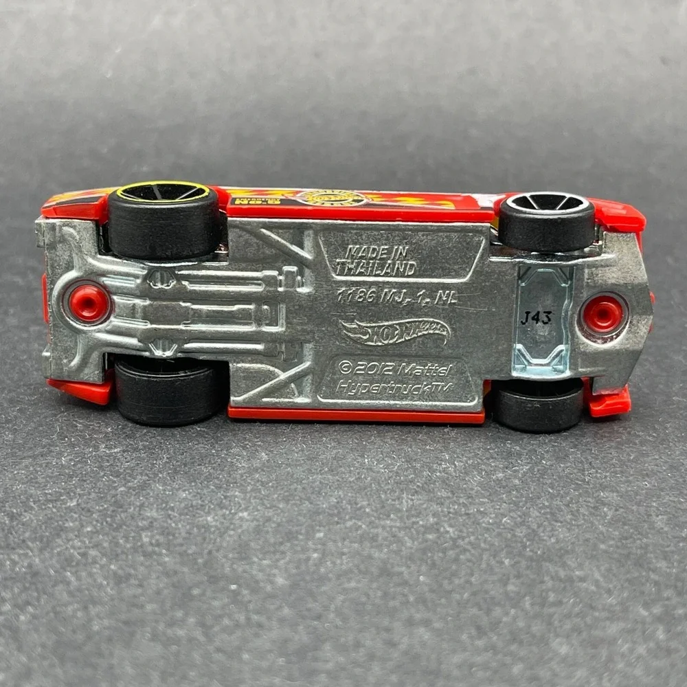 Hot Wheels Hypertruck Pickup Truck Red Trackside Rescue Emergency Diecast 1/64